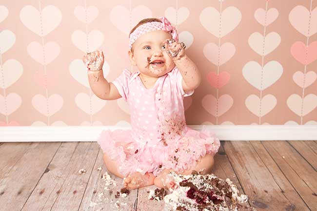 1st Birthday Cakes - Baby Eating Cake