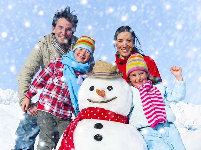Family Photo Ideas - Winter Snowman