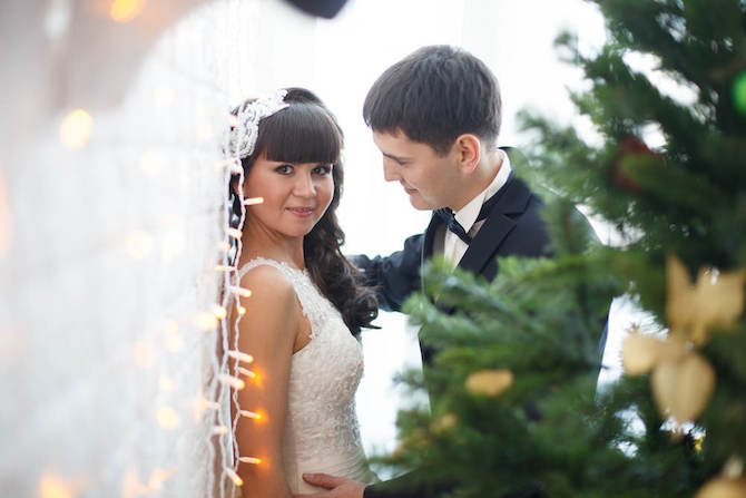 bride and groom christmas tree