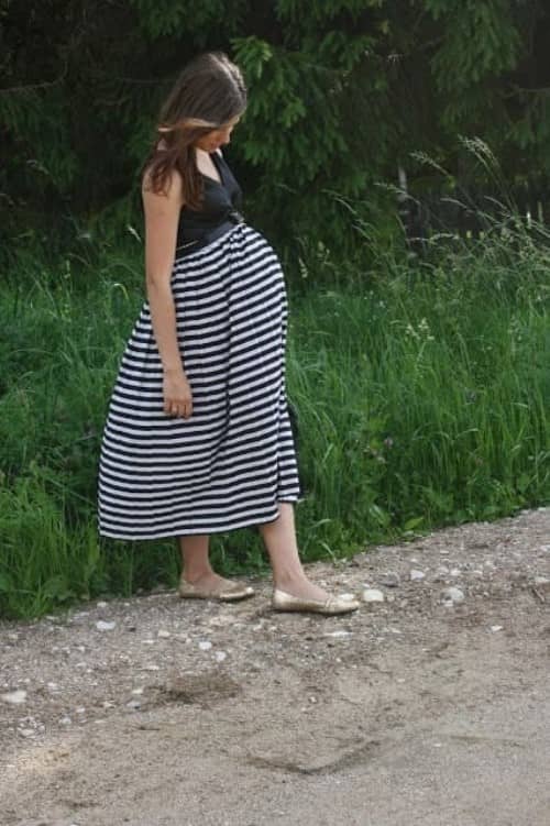 Pregnancy Photo Ideas - Stripes