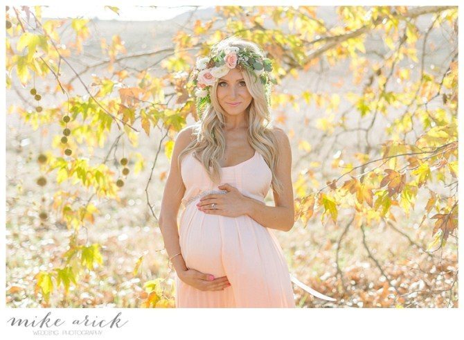 Pregnancy Photos - Outdoor