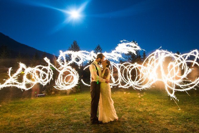 Wedding Photo Ideas - Light Paint