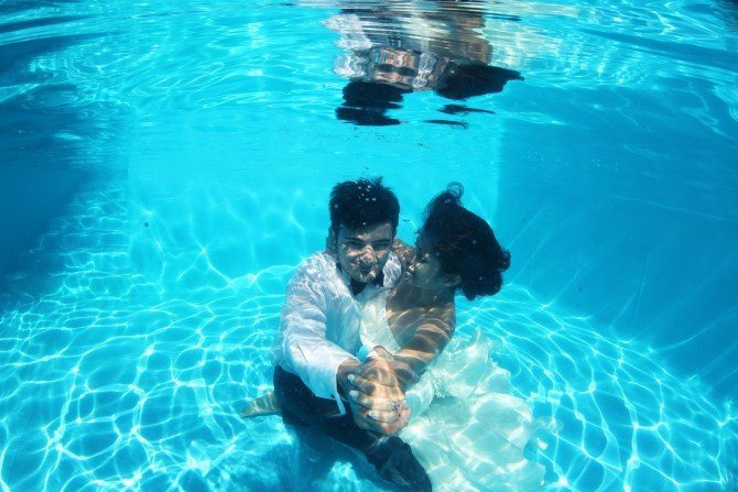 Wedding Photo Ideas - Underwater Wedding