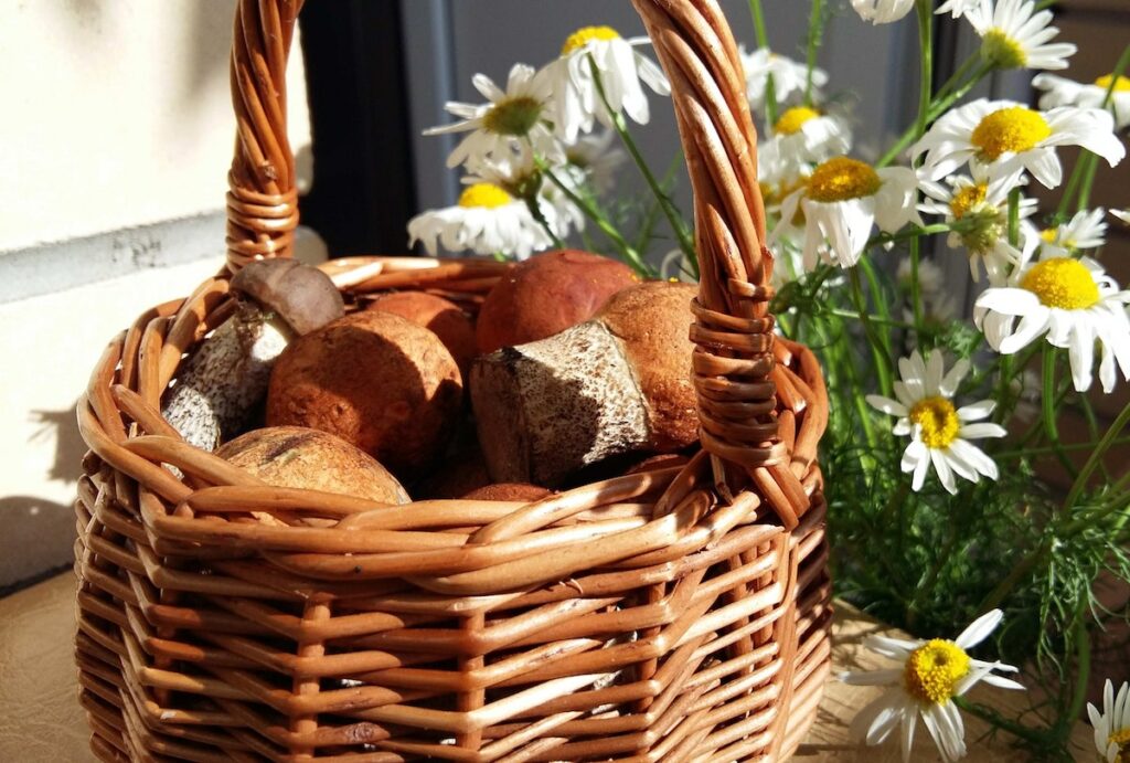 basket flowers decorating for spring