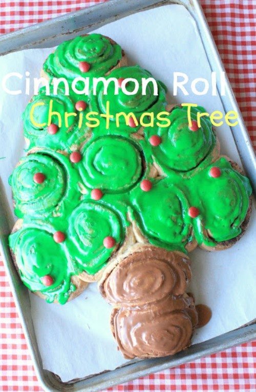 Christmas Breakfast Ideas - Cinnamon Roll Christmas Tree