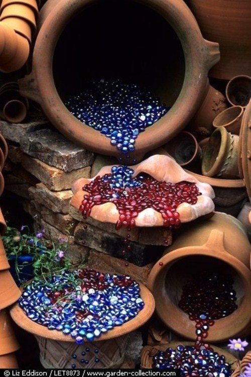 Garden Art Ideas - Pebble Fountain