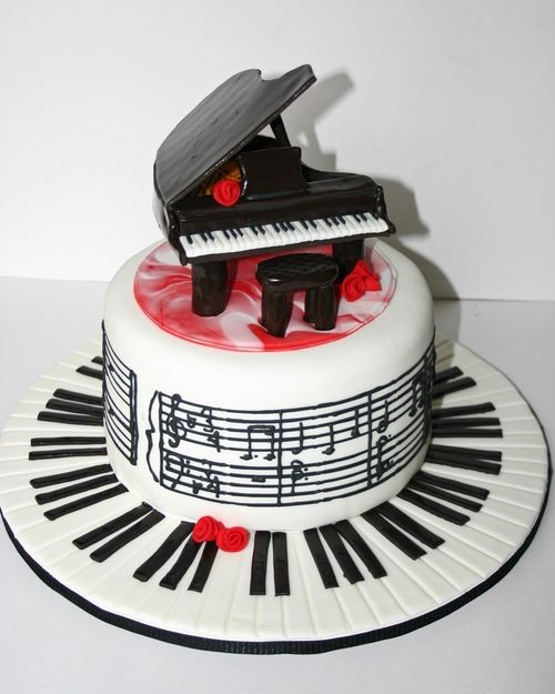 Girls Birthday Cakes - Piano