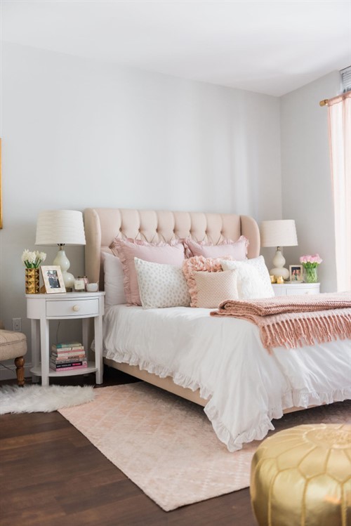 Master Bedroom Decorating Ideas - Parisian Chic Queen Sized Bed