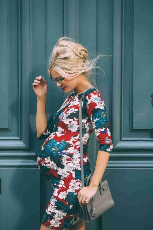 Pregnancy Photo Ideas - Dress