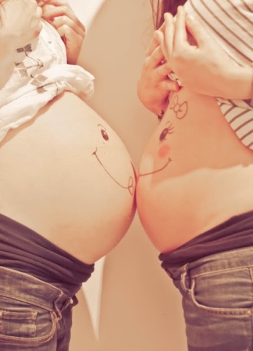 Pregnancy photo ideas - Two Bellies