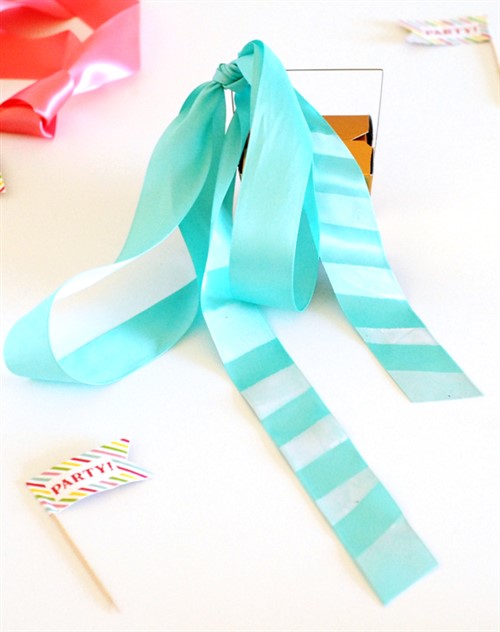 Unique Wedding Favor Ideas - Painted Ribbon Box